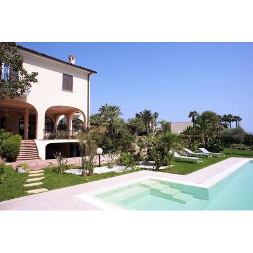Appartamento in Villa con giardino - numeroquattro