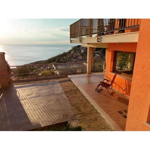 Appartamento in villa con terrazza vista mare - pet friendly