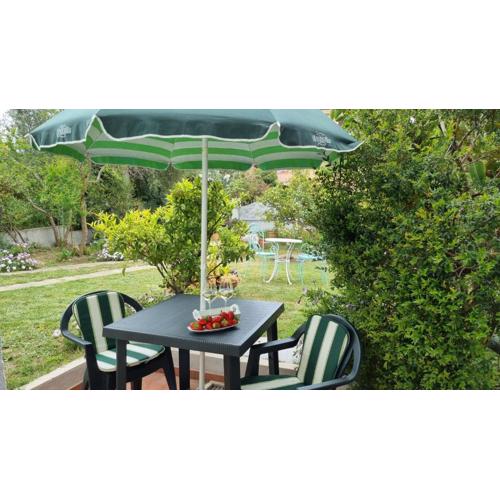 Appartamento in villa con veranda privata e parcheggio gratuito
