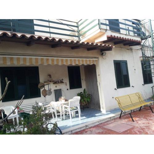 Appartamento in villa Mora vicino al mare- Wi-fi