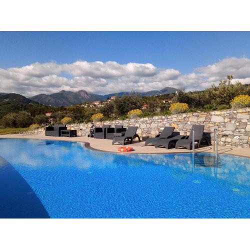 Appartamento Leccino con piscina - Riva Trigoso