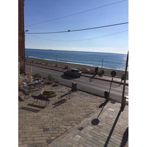 Appartamento piazza Buccelli a 10 mt dal mare
