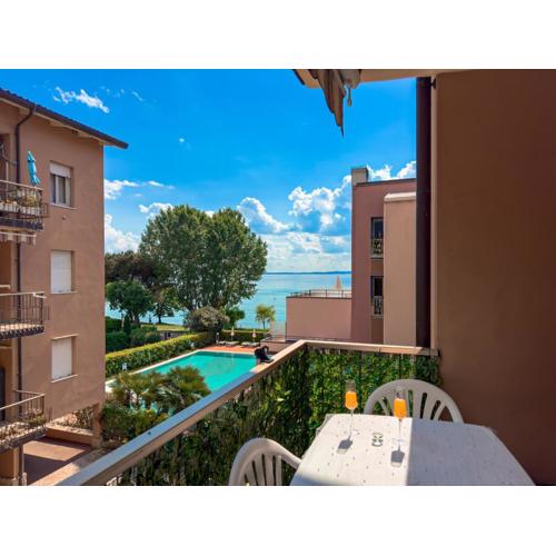 Appartamento sul lago con spiaggia privata