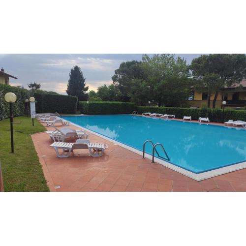 Appartamento vista lago con piscina