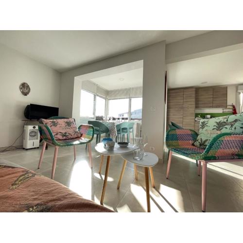 Appartement 2 étoiles à Sète : 3 pièces près de la plage avec parking et équipements modernes - FR-1-338-511