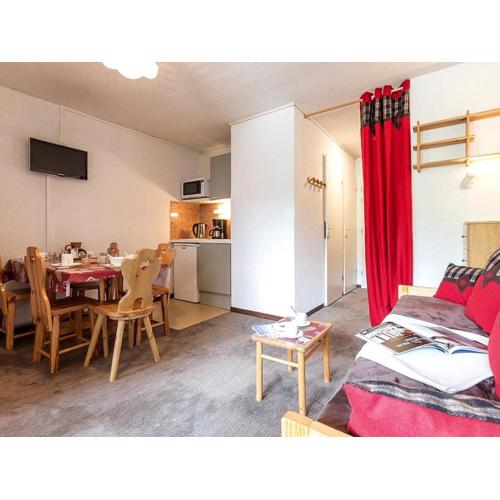 Appartement 2 pièces avec balcon, départ ski aux pieds, 4 pers., quartier animé des Bruyères - FR-1-344-834