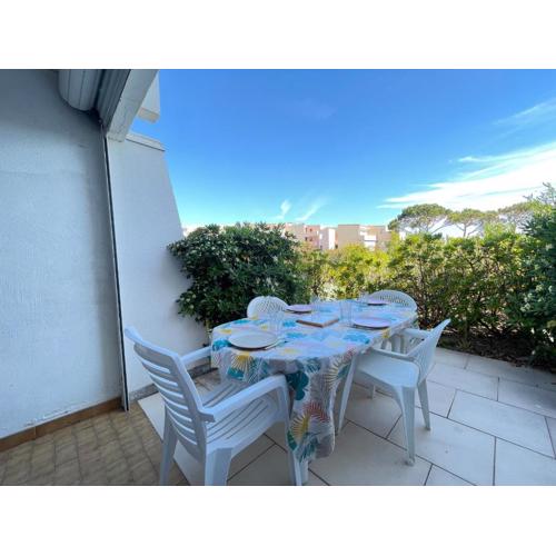 Appartement 2 pièces face à la mer avec terrasse, parking privé et wifi à Sète - FR-1-338-526