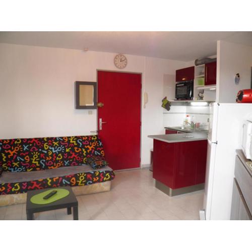 Appartement 2 pièces, tennis, parking, proche plage - FR-1-338-13