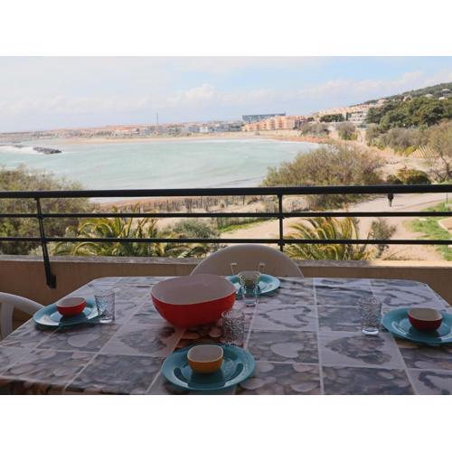 Appartement 2 pièces, terrasse 14m², face plage, pour 6 personnes, classé 2* - FR-1-472A-173