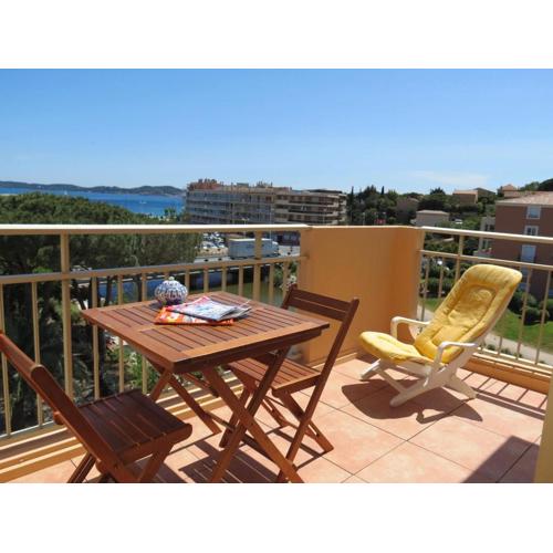 Appartement 2P avec climatisation, piscine et parking au centre-ville de Sainte-Maxime - FR-1-780-47