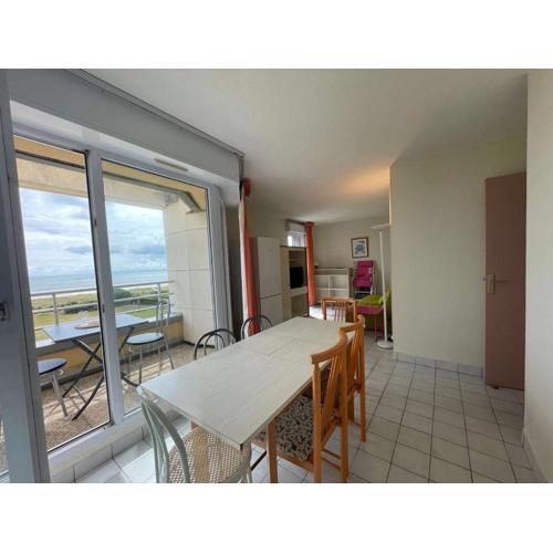 Appartement 3 pièces avec piscine et parking à Saint-Jean-de-Monts - FR-1-224C-111