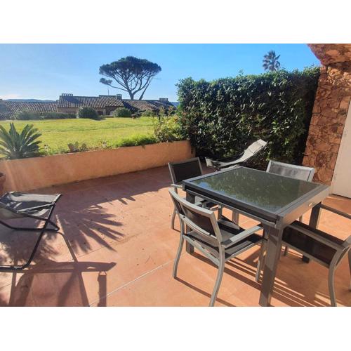 Appartement 3 pièces climatisé avec terrasse et piscine privée à Sainte-Maxime - FR-1-780-33