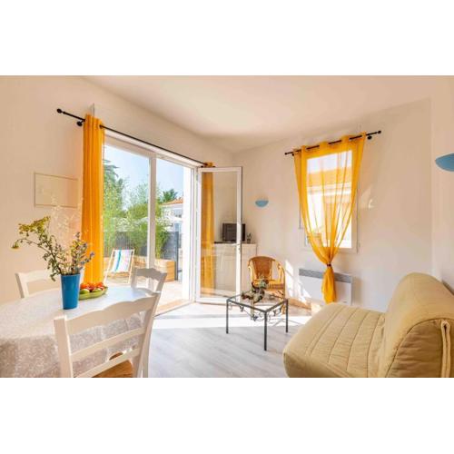Appartement 350 m de la plage avec terrasse bois