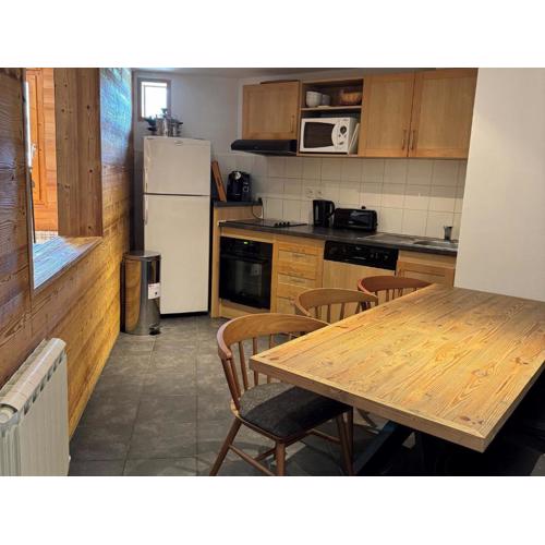 Appartement 3ch · 70m² · Ski aux pieds · Piscine · Animaux admis - FR-1-181-2816