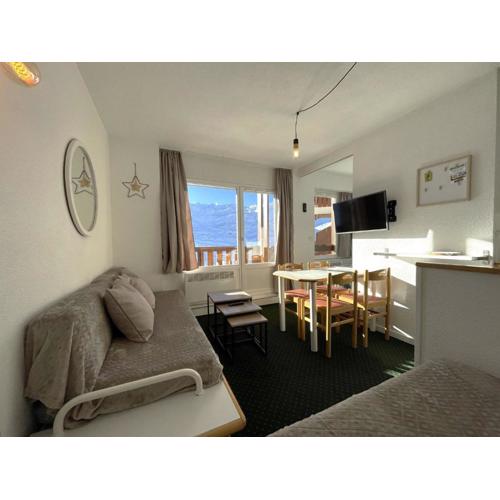 Appartement 4 pers avec chambre, casier à skis, balcon, Les Menuires - FR-1-452-387