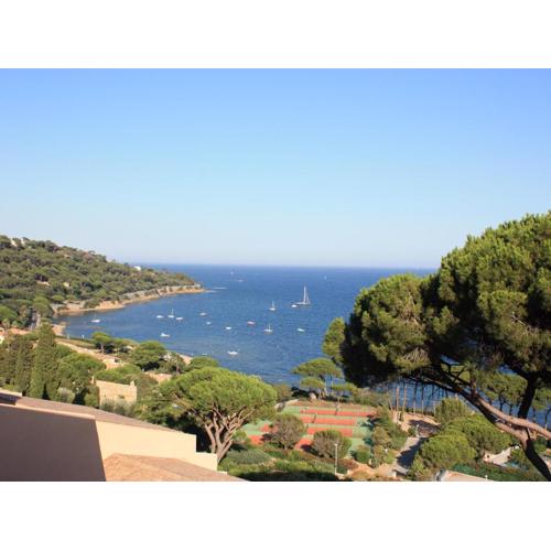 Appartement 4 pièces avec piscine et garage à Sainte-Maxime - FR-1-780-44