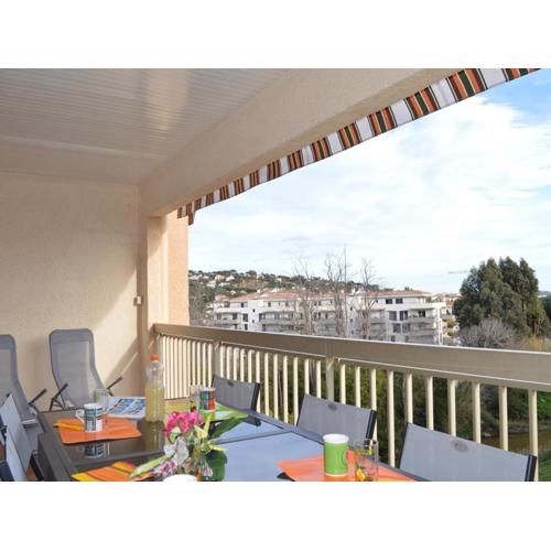 Appartement à Sainte-Maxime: 3 Pièces, Terrasse, Piscine, Clim, Proche Plage - FR-1-226-340
