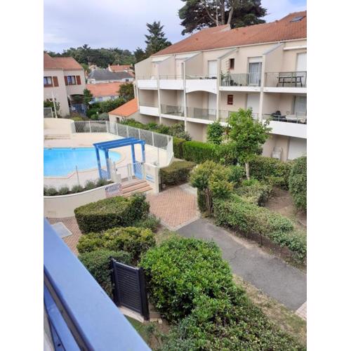 APPARTEMENT AU CALME AVEC PISCINE ET PARKING dans résidence securisée