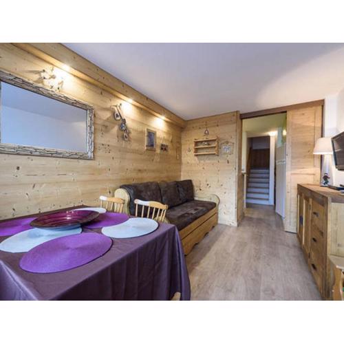 Appartement aux pieds des pistes, proche commodités, lumineux avec balcon, quartier La Croisette - FR-1-574-37