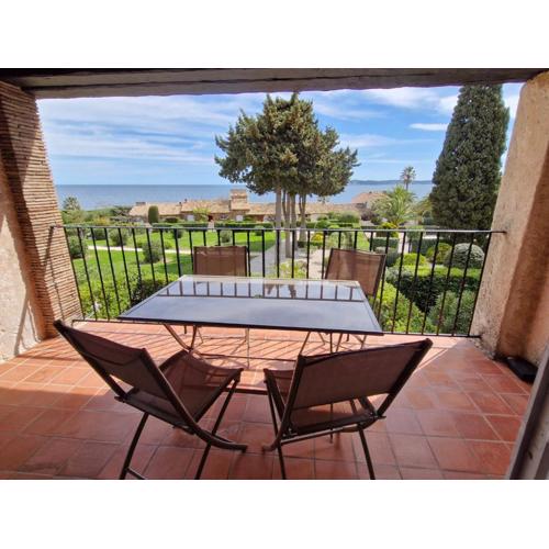 Appartement avec mezzanine, piscine, parking et près de la mer à Sainte-Maxime - FR-1-780-81