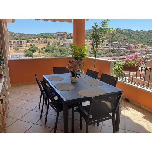 Appartement calme, vue panoramique à 100 m du centre ville
