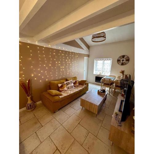Appartement centre ville , type 3 , parking , proche gare