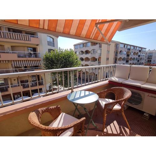Appartement Climatisé 2P avec Garage, Balcon, Centre-ville, 50m Plage, Sainte-Maxime - FR-1-780-36