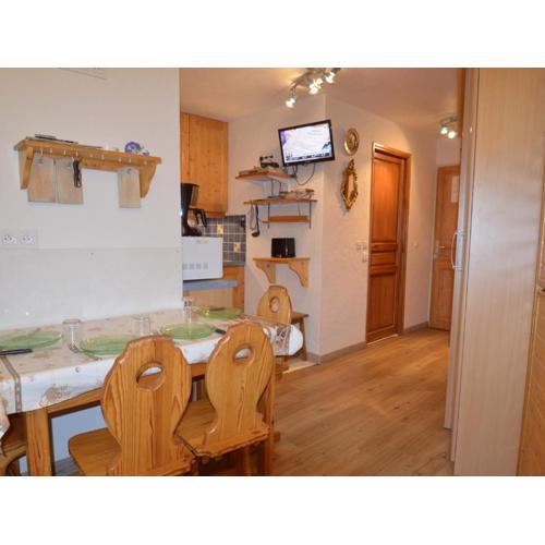 Appartement Confort 4 Pers., Balcon Sud-Ouest, Reberty 1850, Proche Pistes et Commerces - FR-1-452-261