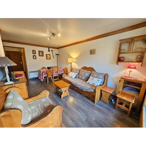 Appartement confort 5 pers. Les Menuires avec balcon, casiers à skis, 2 chambres - FR-1-452-248