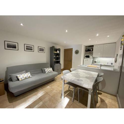 Appartement cosy 3 pièces, avec balcon et piscine, proche des pistes et commodités à La Plagne Tarentaise - FR-1-353-118