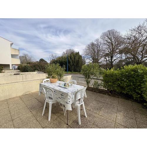 Appartement cosy à 220m de la plage avec terrasse privée, proche centre et forêt - St Jean de Monts - FR-1-323-463