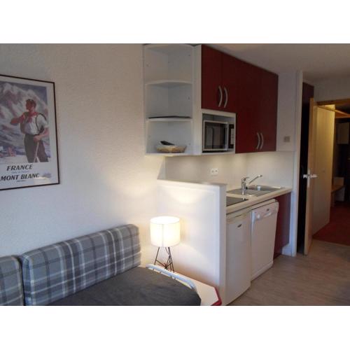 Appartement cosy au pied des pistes avec balcon et parking - FR-1-181-2040