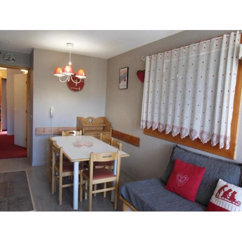 Appartement cosy au pied des pistes avec terrasse - FR-1-181-2722