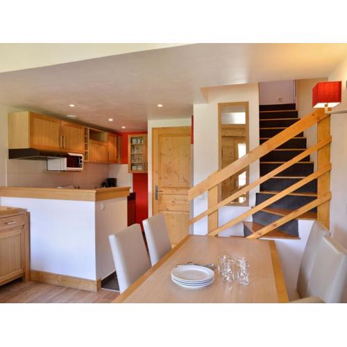 Appartement duplex 6 pers · Ski aux pieds · Piscine chauffée · Animaux admis - FR-1-181-2805
