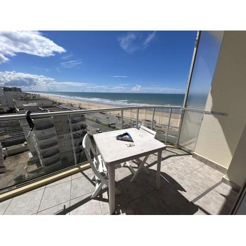 Appartement face mer avec balcon, 50m plage, 5 couchages, parking, Saint-Jean-de-Monts - FR-1-224C-187
