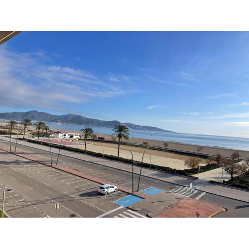 Appartement face mer Empuriabrava