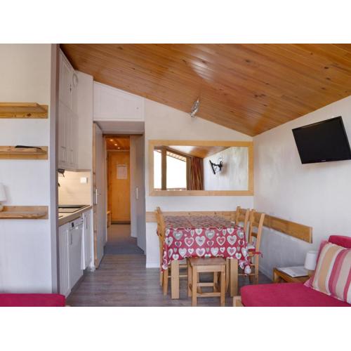 Appartement fonctionnel de 2 pièces avec balcon et casier à ski - FR-1-181-2155