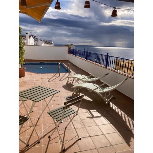 Appartement in Nerja with private pool and sea view