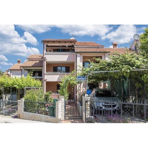 Appartement in Pula mit Eigenem Balkon