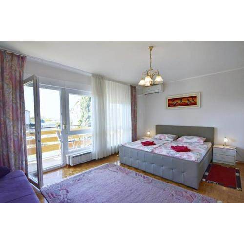Appartement in Umag mit Gepflegtem Garten