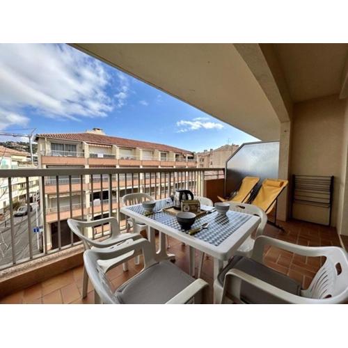Appartement lumineux à Sainte-Maxime, balcon sud, parking, 5 couchages - FR-1-226-507