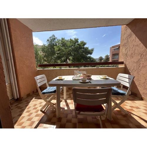 Appartement lumineux avec terrasse, parking et proche plage à Sainte-Maxime - FR-1-226-527