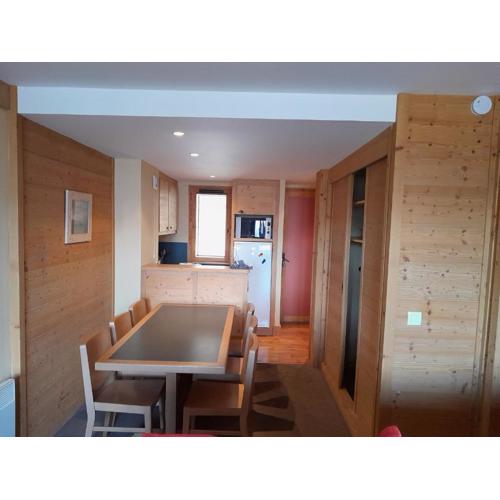 Appartement moderne - Proche pistes et commerces - 6 pers. - FR-1-181-2851