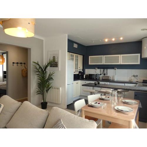 Appartement Moderne 2 Ch. - Proche Plage - Box WiFi - Tout Confort - FR-1-323-280