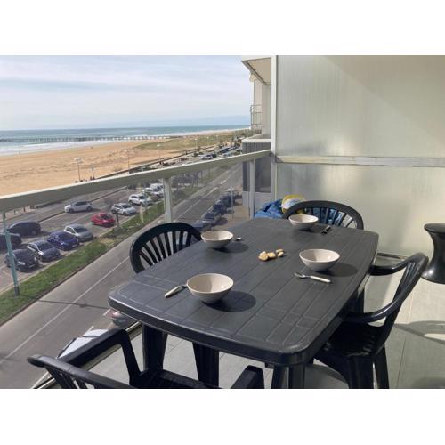 Appartement moderne 2 chambres avec balcon face mer, WiFi et parking à Saint-Jean-de-Monts - FR-1-323-117