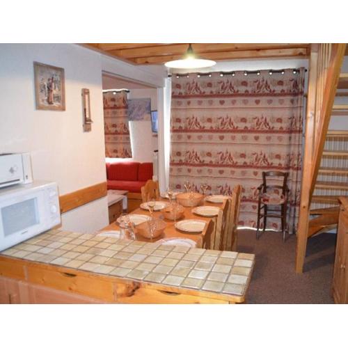 Appartement montagnard pour 7 pers avec mezzanine, proche des pistes aux Menuires - FR-1-452-30