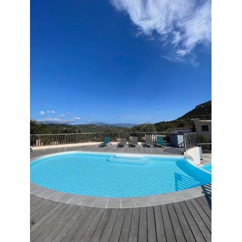 Appartement & Piscine Santa Giulia