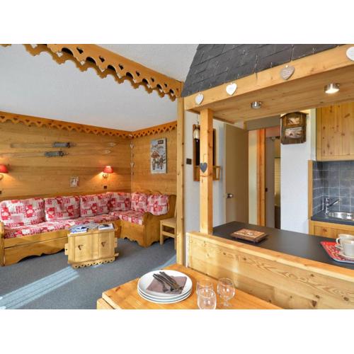 Appartement rénové skis aux pieds avec balcon - FR-1-181-2045