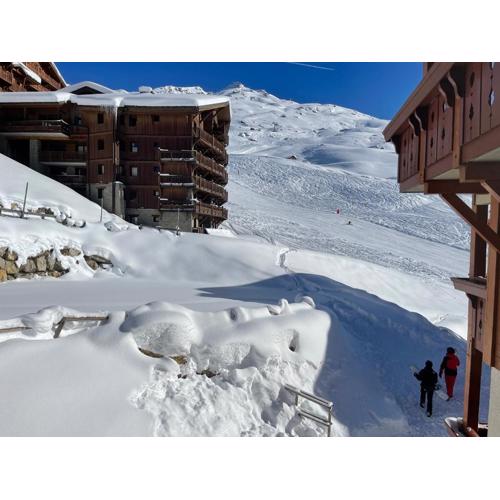 Appartement ski aux pieds dans résidence premium piscine, sauna hamam