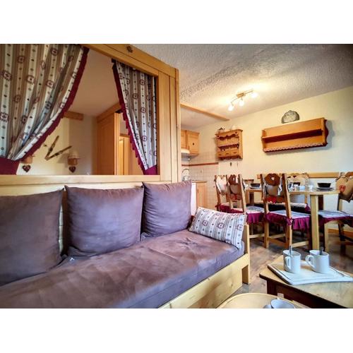 Appartement skis aux pieds à Reberty 1850 avec balcon, 2 pièces, 4ème étage, bord de piste - FR-1-344-826